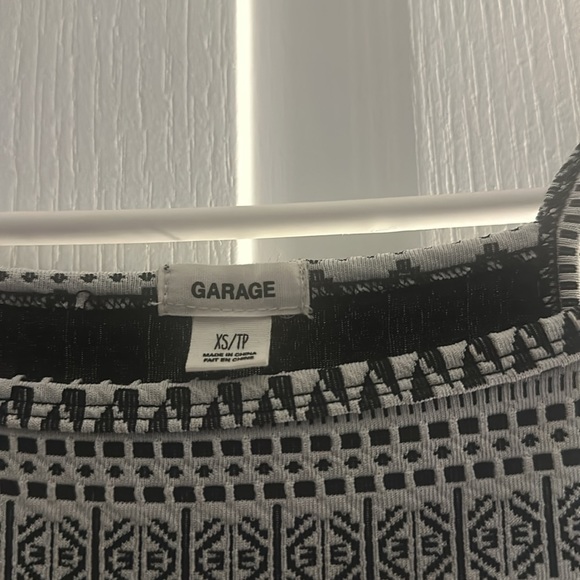 Short dress - Picture 2 of 4